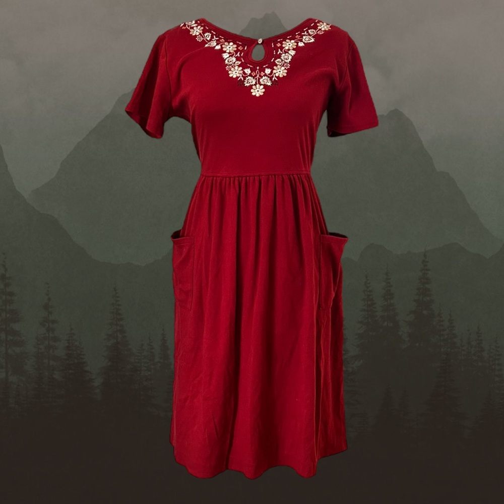 Red White Stag Midi Cottage Core Floral Boho Indie Embroidered Dress W / Pockets